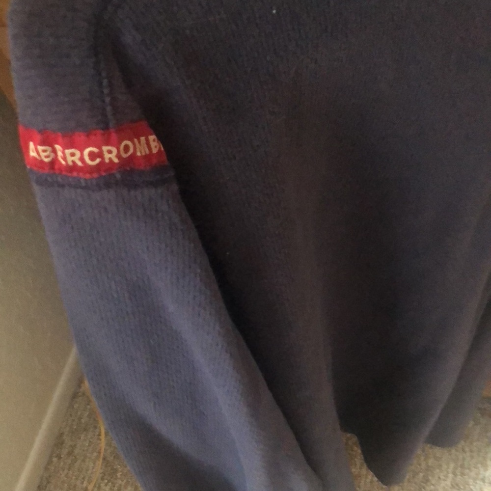 Abercrombie - Picture 3 of 3